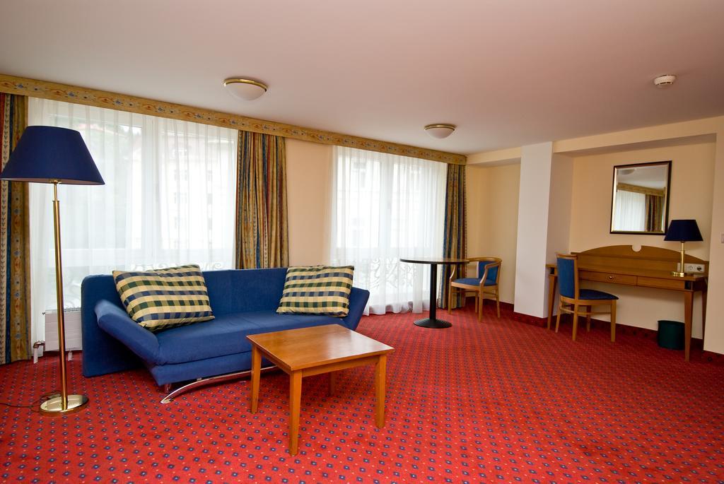 Thermal Resort Hotel Elisabethpark Bad Gastein Quarto foto